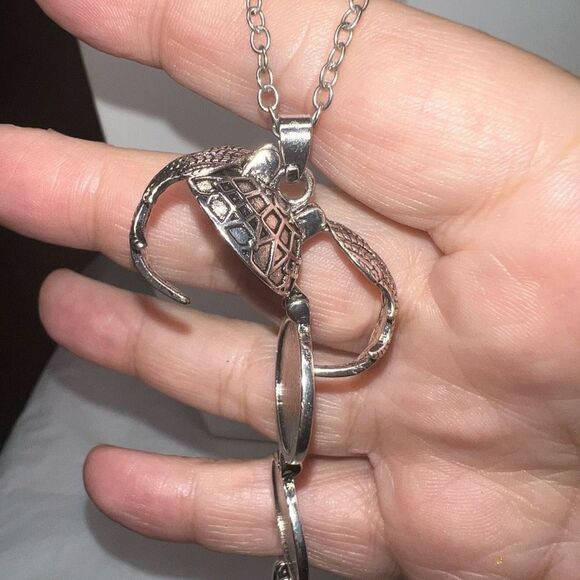 Silver Tone Memory Keeper Angel Locket Necklace - Picture 9 of 13